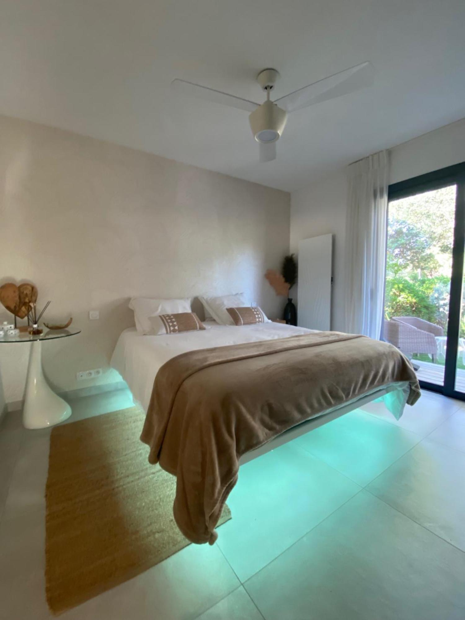 Casa Felicia Apartment Бонифачо Екстериор снимка
