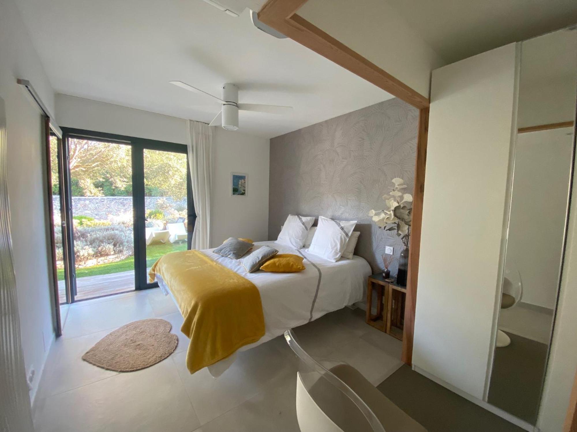Casa Felicia Apartment Бонифачо Екстериор снимка