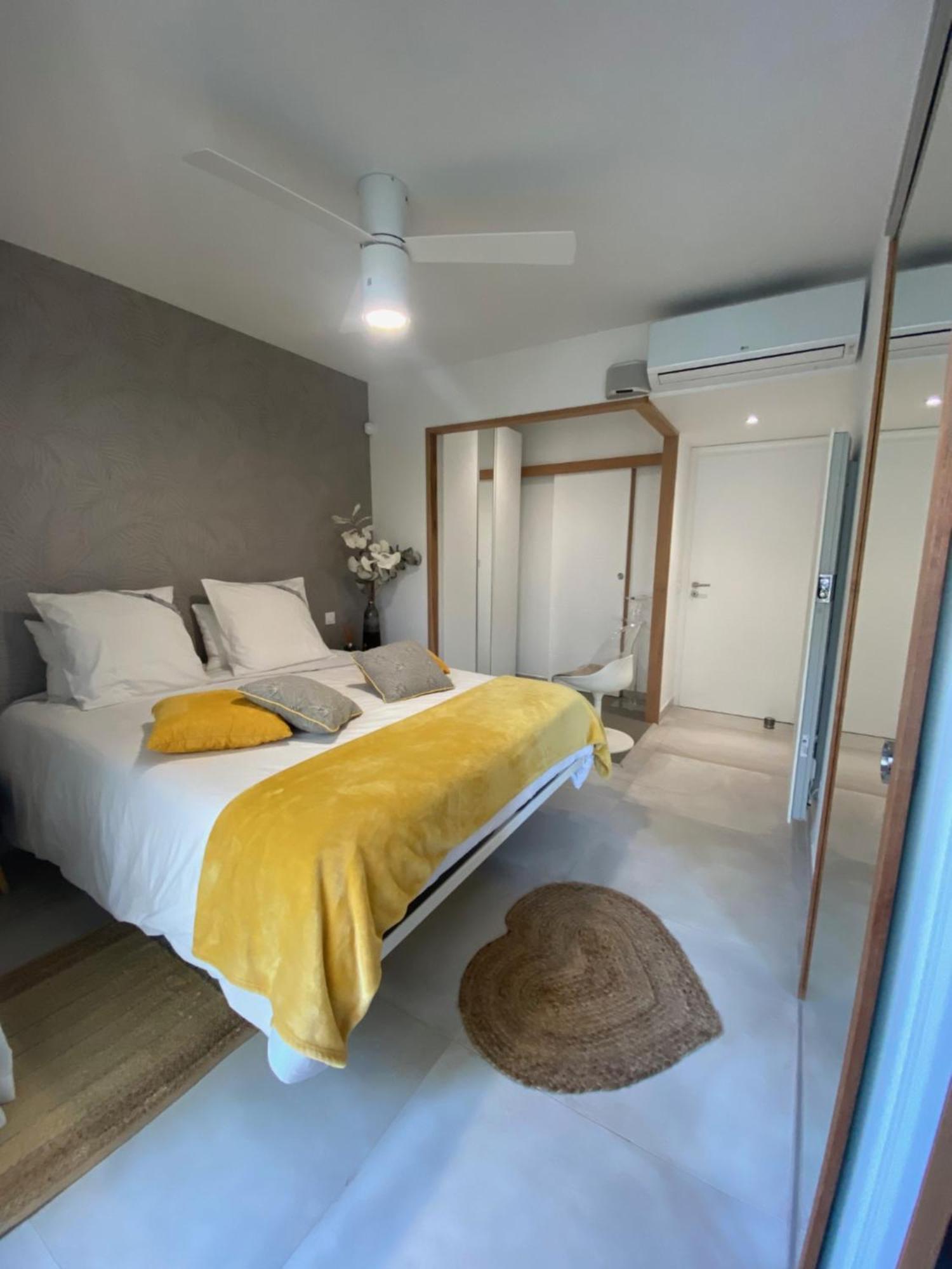 Casa Felicia Apartment Бонифачо Екстериор снимка